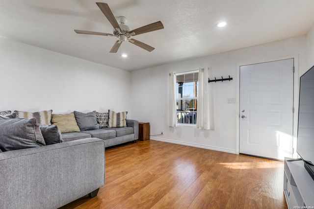 354 Ike, San Antonio, TX 78211