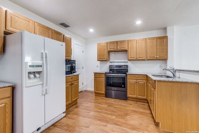 354 Ike, San Antonio, TX 78211