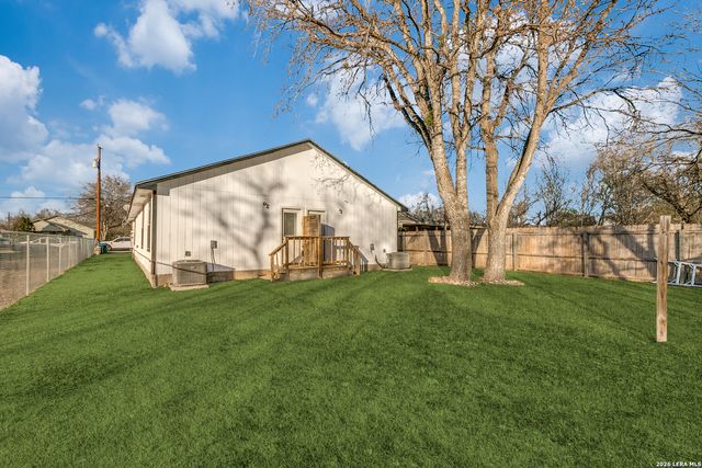 354 Ike, San Antonio, TX 78211