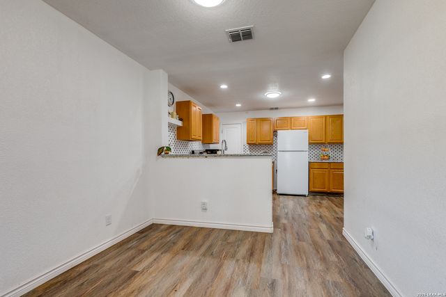 354 Ike, San Antonio, TX 78211