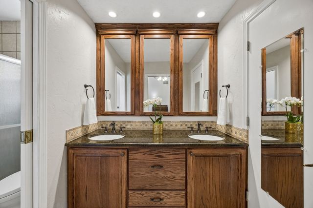 2104 Scarlet Oak Drive, Richardson, TX 75081