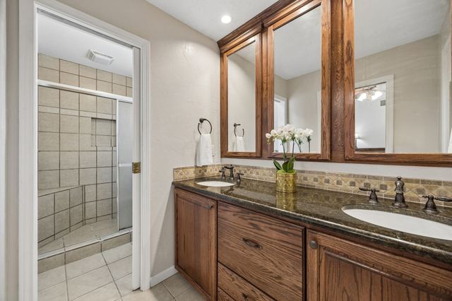 2104 Scarlet Oak Drive, Richardson, TX 75081