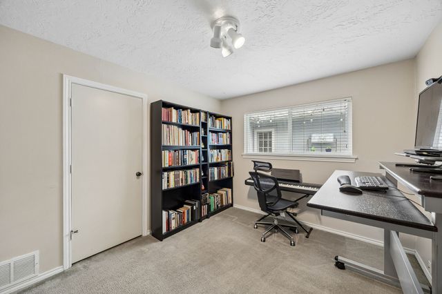 2104 Scarlet Oak Drive, Richardson, TX 75081