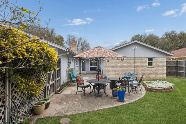 2104 Scarlet Oak Drive, Richardson, TX 75081