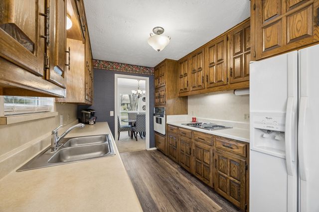 2104 Scarlet Oak Drive, Richardson, TX 75081