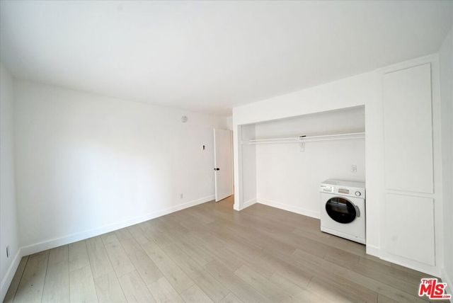 15 Spinnaker Street 101, Marina Del Rey, CA 90292
