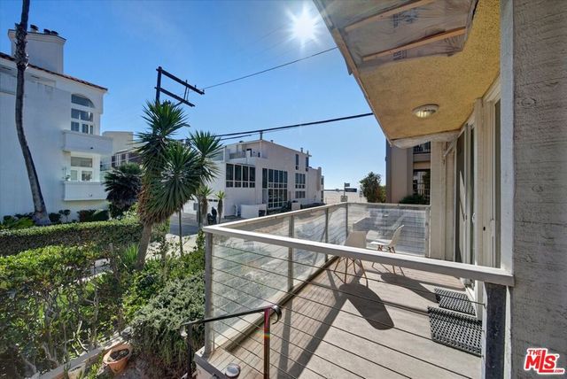 15 Spinnaker Street 101, Marina Del Rey, CA 90292