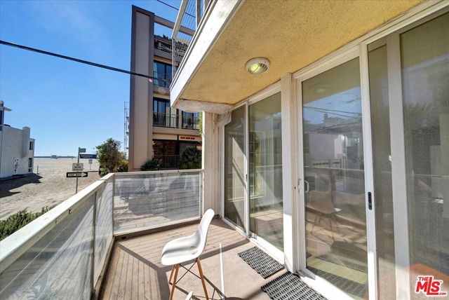 15 Spinnaker Street 101, Marina Del Rey, CA 90292