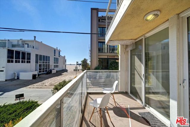 15 Spinnaker Street 101, Marina Del Rey, CA 90292