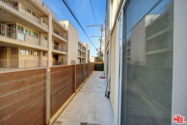 15 Spinnaker Street 101, Marina Del Rey, CA 90292