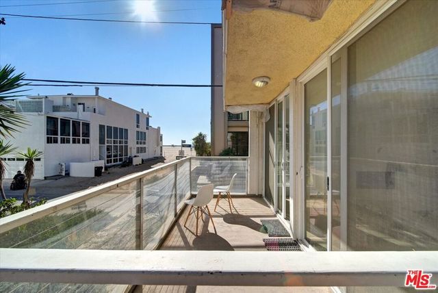15 Spinnaker Street 101, Marina Del Rey, CA 90292