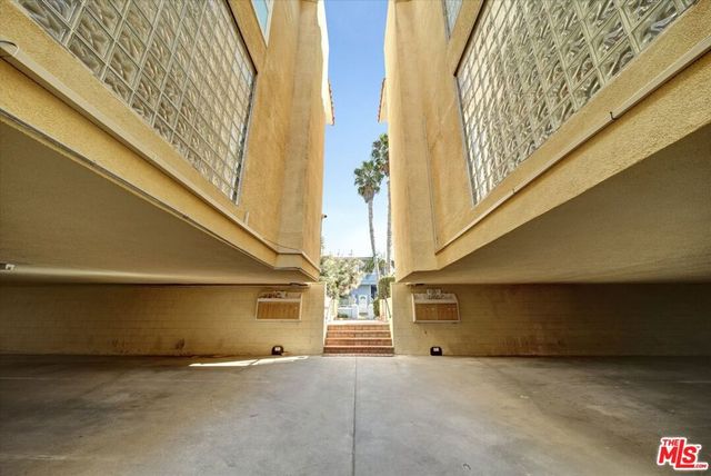 15 Spinnaker Street 101, Marina Del Rey, CA 90292