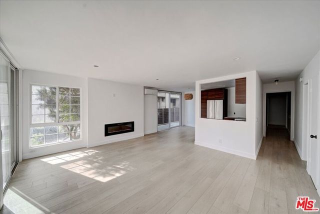 15 Spinnaker Street 101, Marina Del Rey, CA 90292