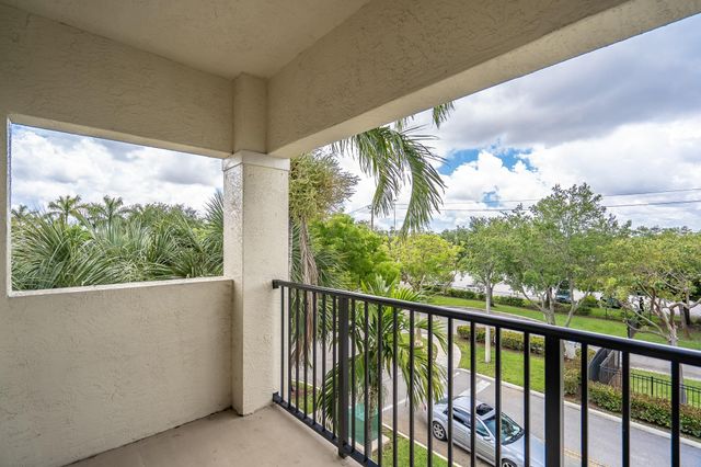 5800 W Sample Road 308, Coral Springs, FL 33067