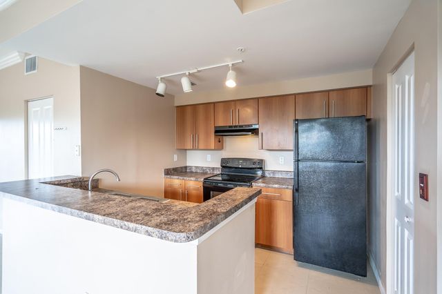 5800 W Sample Road 308, Coral Springs, FL 33067