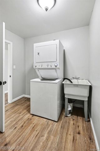 38103 Jefferson Avenue, Harrison Charter Township, MI 48045