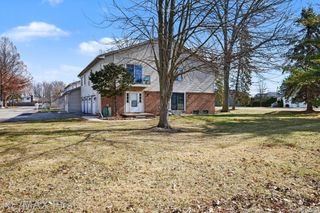 38103 Jefferson Avenue, Harrison Charter Township, MI 48045