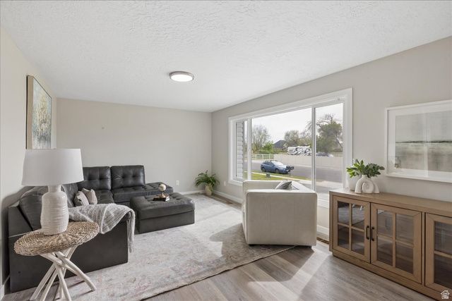 3276 N 2700 W, Farr West, UT 84404