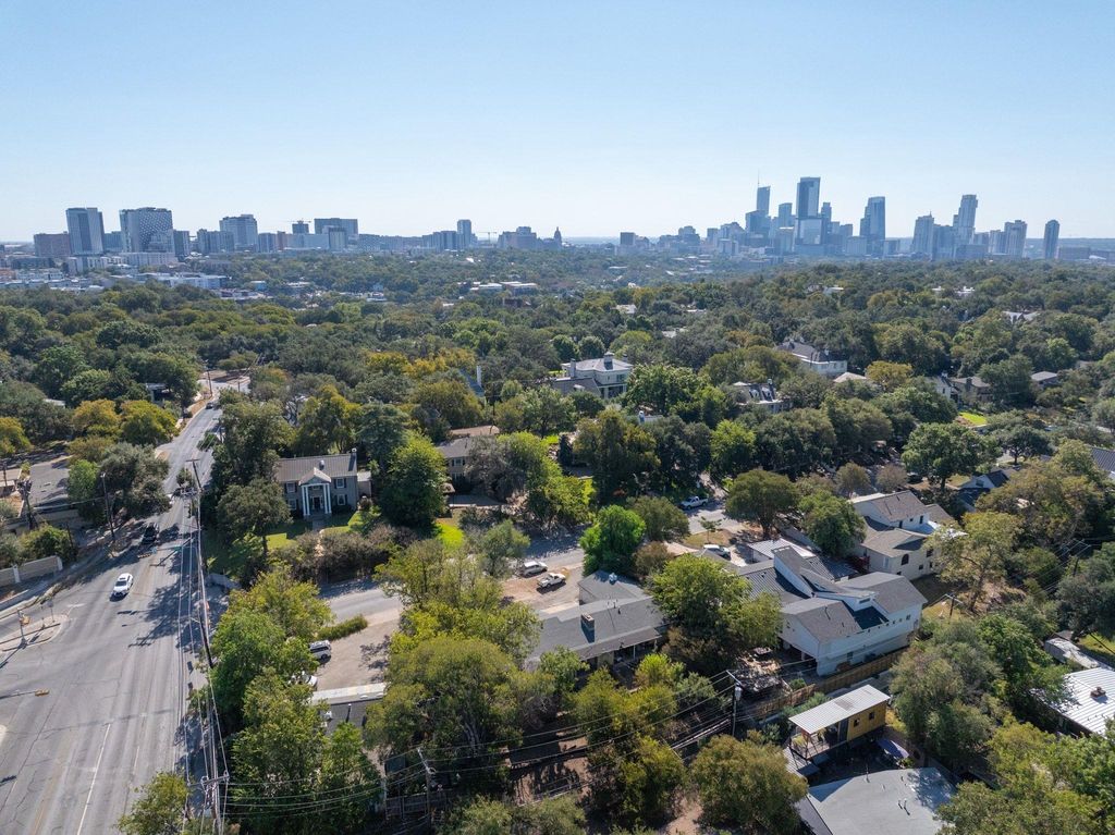 2326 Hartford RD, Austin, TX 78703