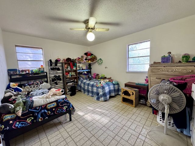 317 N Trail Street, Crowley, TX 76036
