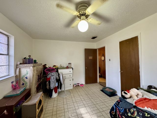 317 N Trail Street, Crowley, TX 76036