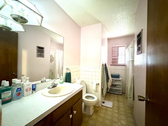 317 N Trail Street, Crowley, TX 76036