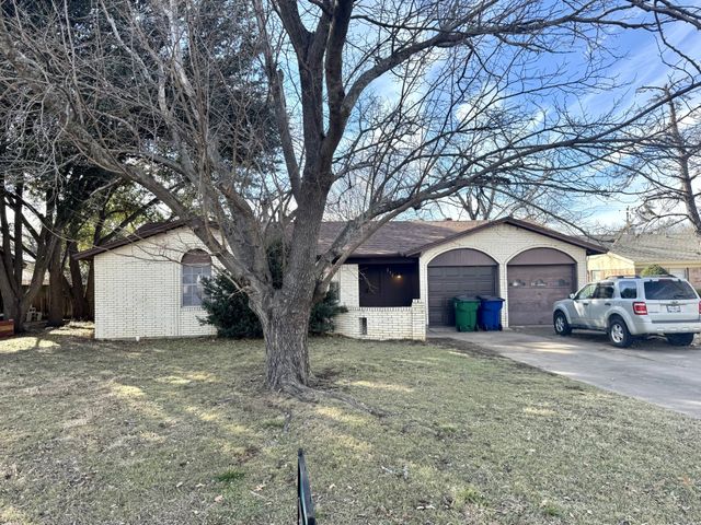 317 N Trail Street, Crowley, TX 76036