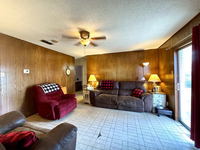 317 N Trail Street, Crowley, TX 76036