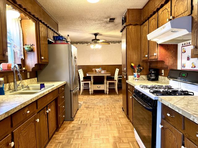 317 N Trail Street, Crowley, TX 76036