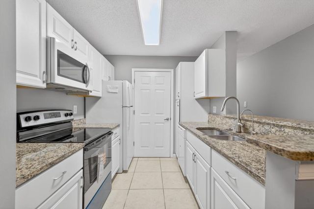 4102 Santa Fe Parkway, Sandy Springs, GA 30350