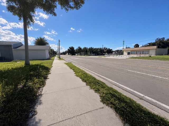 7707 GIBSONTON DRIVE, Gibsonton, FL 33534