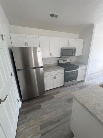 194 Hunters Lane 37, Rockford, MI 49341