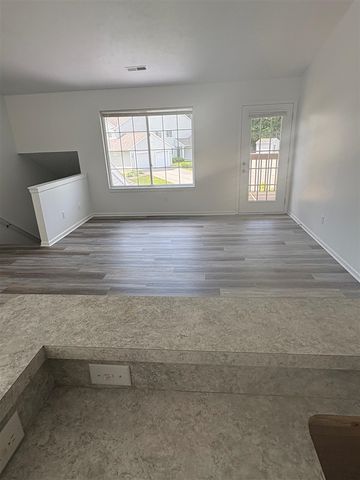 194 Hunters Lane 37, Rockford, MI 49341