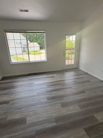 194 Hunters Lane 37, Rockford, MI 49341