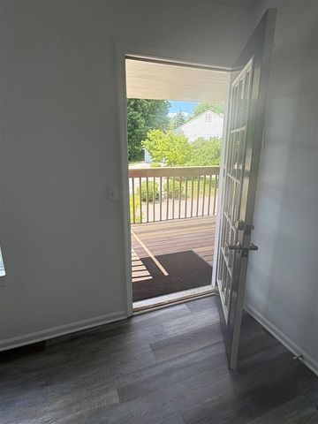 194 Hunters Lane 37, Rockford, MI 49341