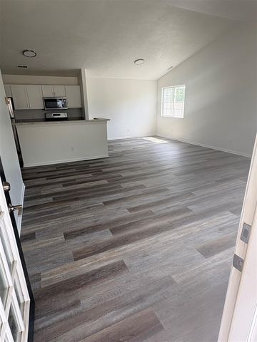 194 Hunters Lane 37, Rockford, MI 49341