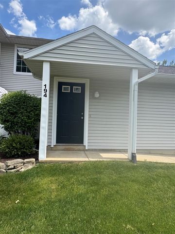 194 Hunters Lane 37, Rockford, MI 49341