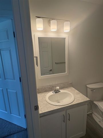 194 Hunters Lane 37, Rockford, MI 49341