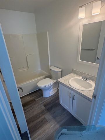 194 Hunters Lane 37, Rockford, MI 49341