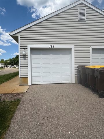 194 Hunters Lane 37, Rockford, MI 49341
