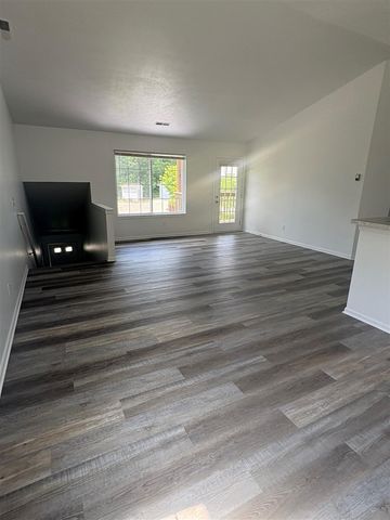 194 Hunters Lane 37, Rockford, MI 49341