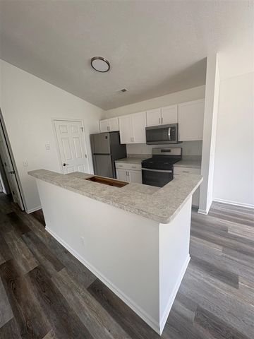194 Hunters Lane 37, Rockford, MI 49341