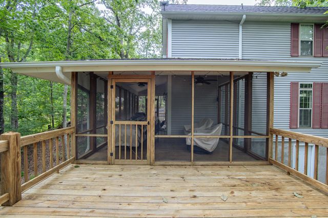 40 BUCK RUB CV, Savannah, TN 38372