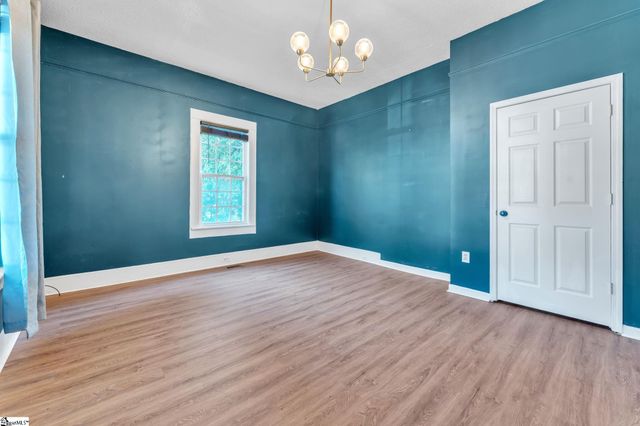 400 King Street, Easley, SC 29640