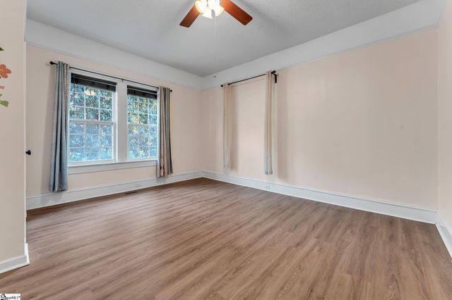 400 King Street, Easley, SC 29640