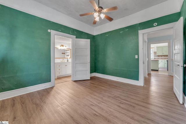 400 King Street, Easley, SC 29640