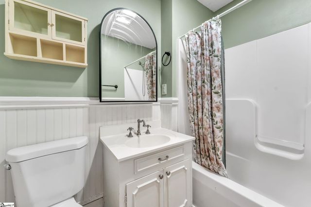 400 King Street, Easley, SC 29640