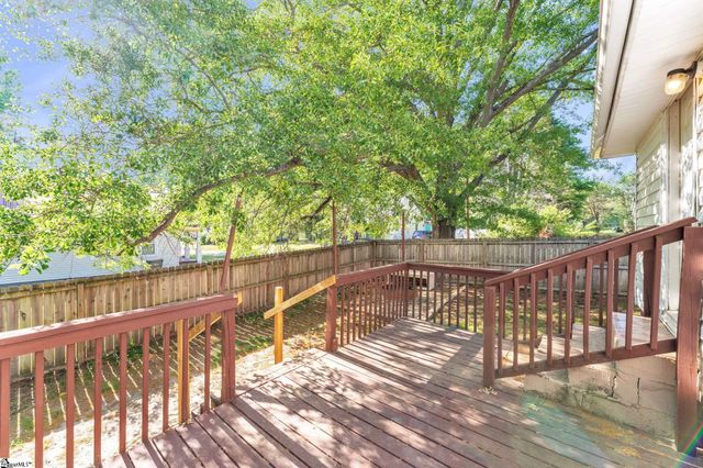 400 King Street, Easley, SC 29640