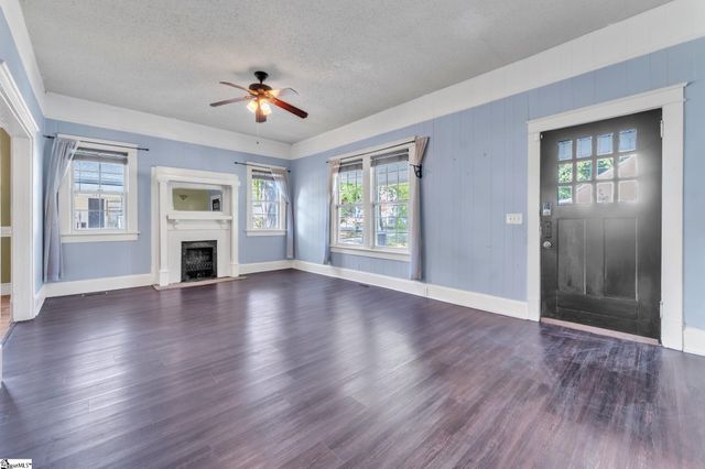 400 King Street, Easley, SC 29640