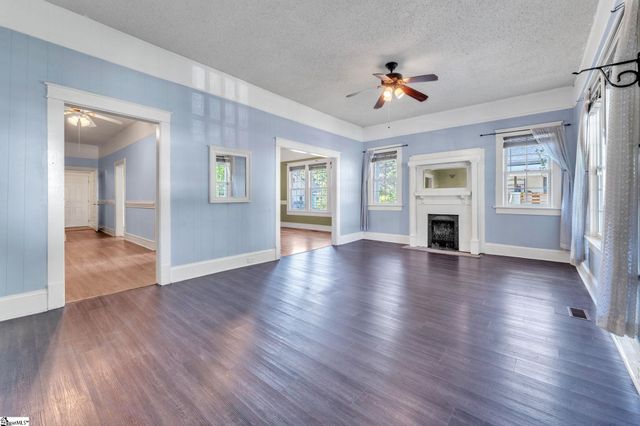 400 King Street, Easley, SC 29640